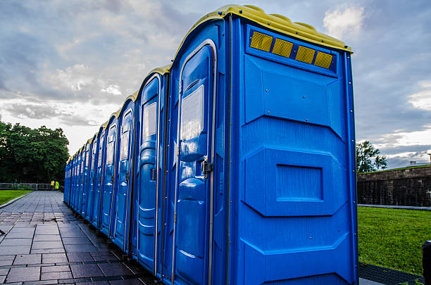 Portable Toilet Options We Offer in Howland Center, OH